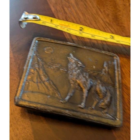 Indiana Metal Western Coyote Wolf Howl Moon Mountain Belt Buckle Vintage 1976 - Picture 3 of 6